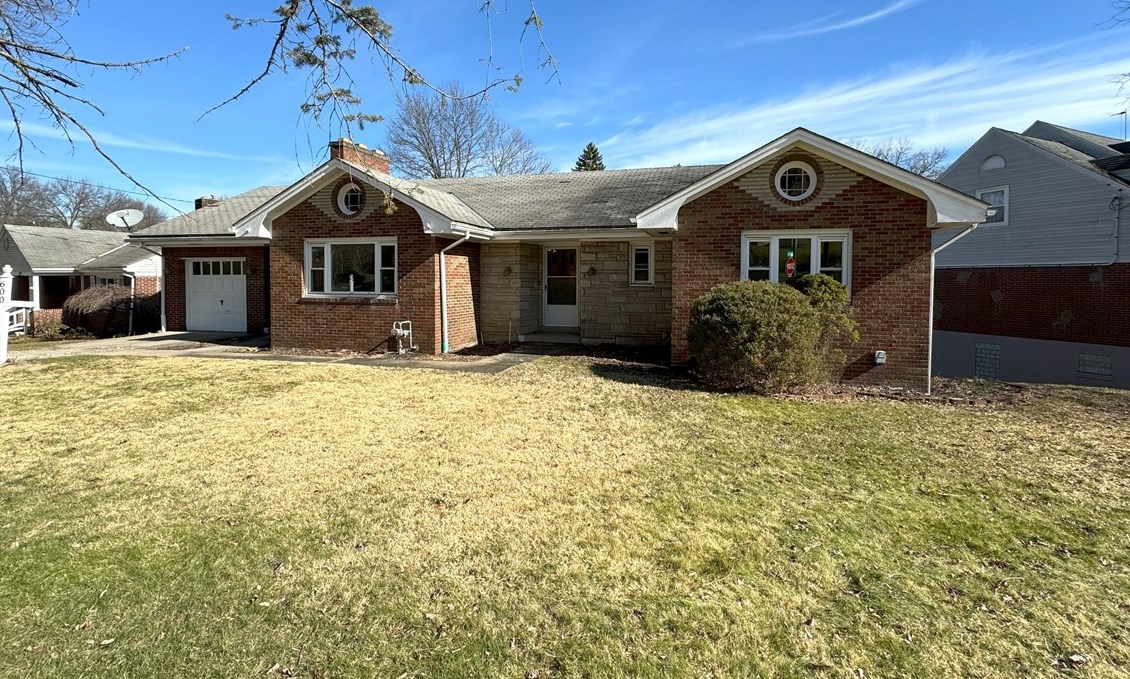 600 Larch St, Washington, PA 15301