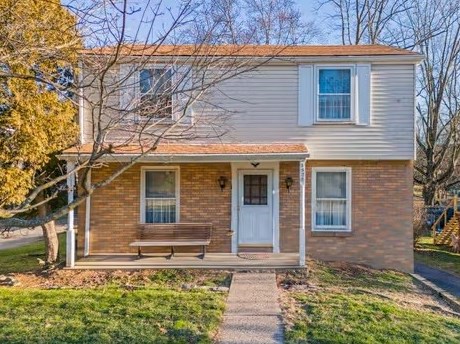 1525 Theresa Ave, Library, PA 15129