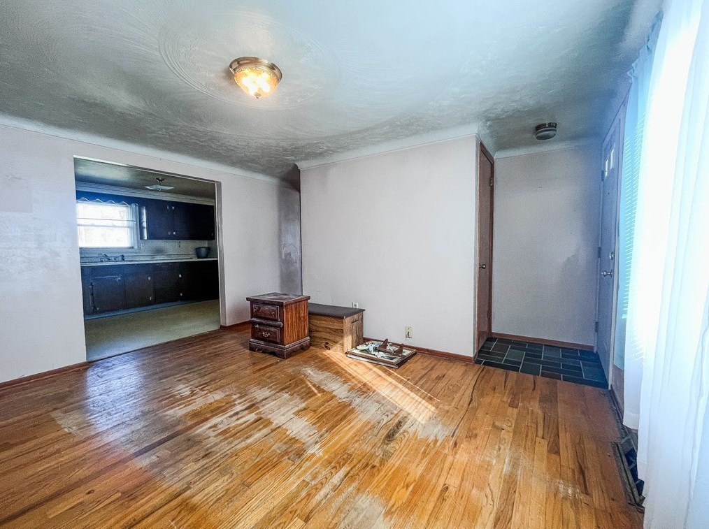 116 Pershing Dr, Connellsville, PA 15425