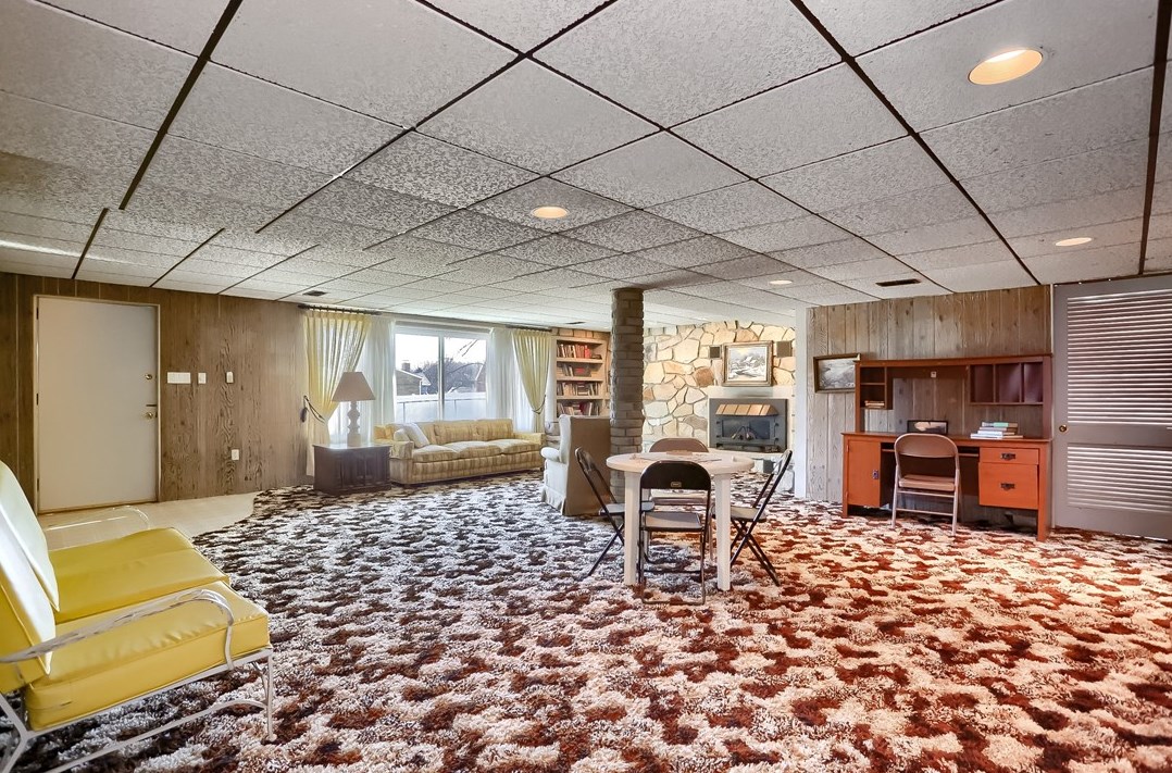 110 Hemlock Ln, Monroeville PA  15146-2313 exterior