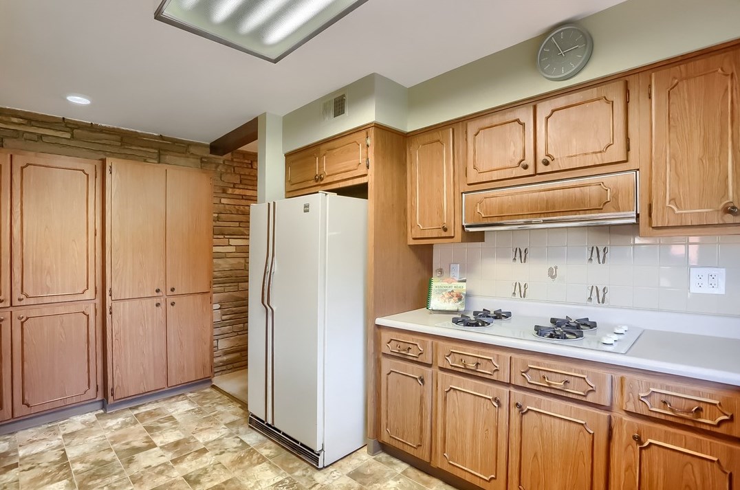 110 Hemlock Ln, Monroeville PA  15146-2313 exterior
