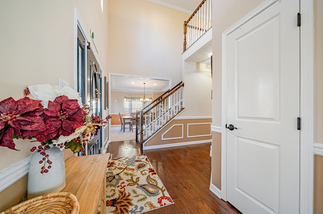 910 Spencer Ridge Dr, Glenshaw, PA 15116-2382