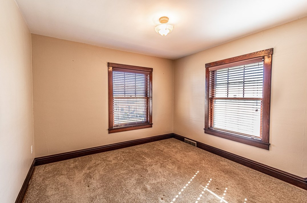 219 Foch St, Ellwood City PA  16117-3816 exterior
