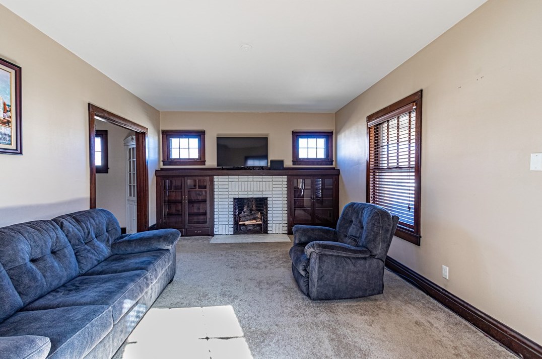 219 Foch St, Ellwood City PA  16117-3816 exterior
