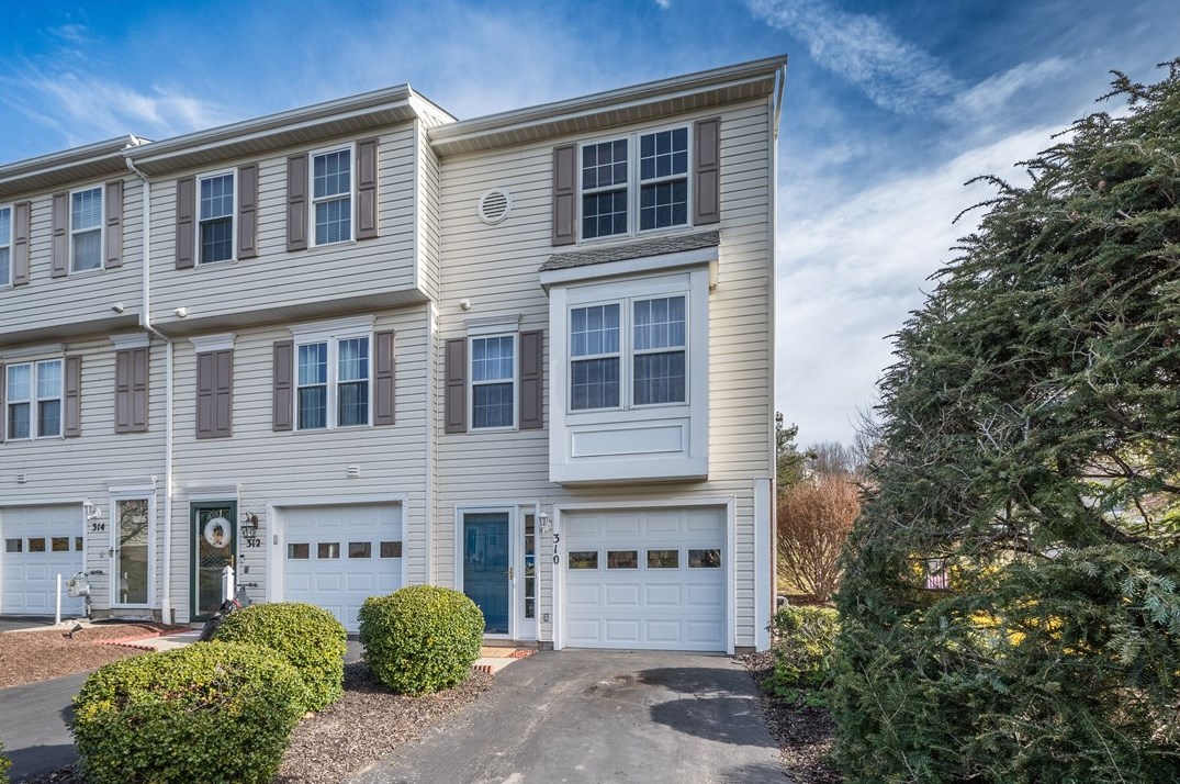 310 Winners Cir, Canonsburg, PA 15317-5002