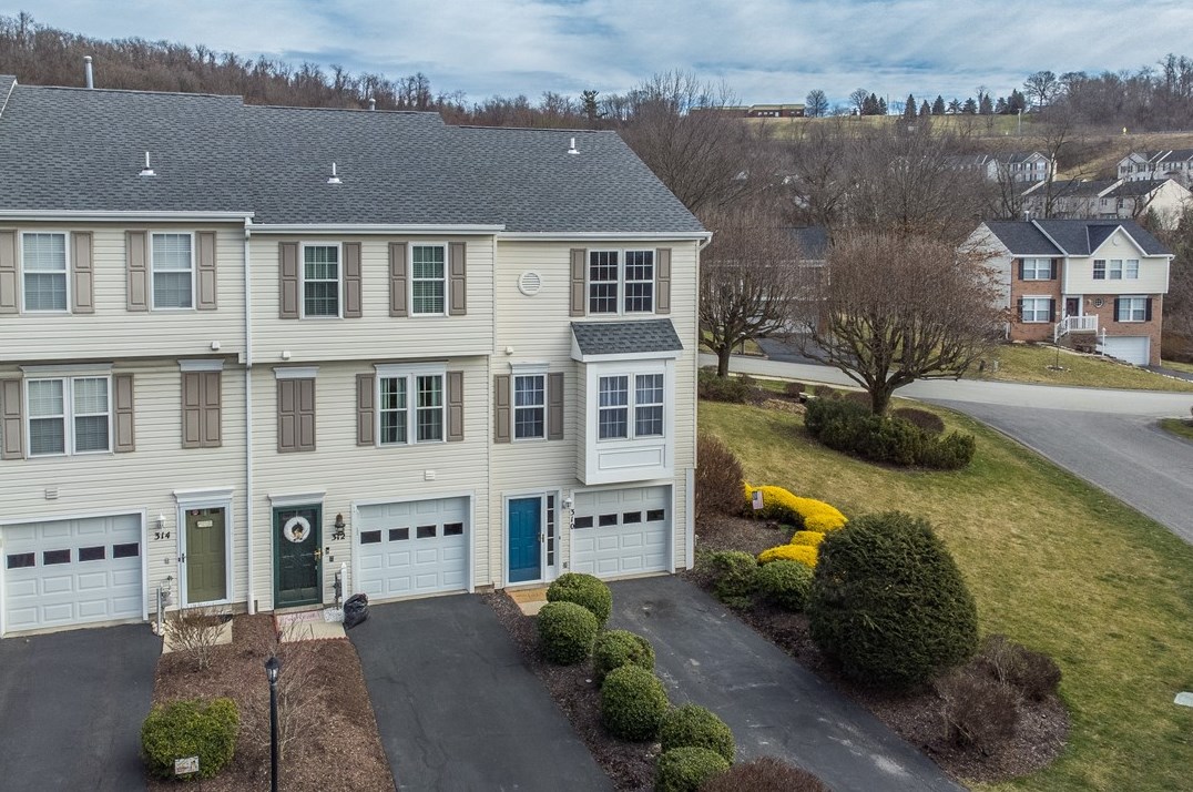 310 Winners Cir, Canonsburg PA  15317-5002 exterior