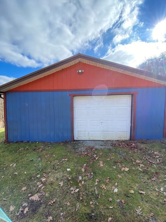 690 Swartz Rd, Rimersburg, PA 16248-2926