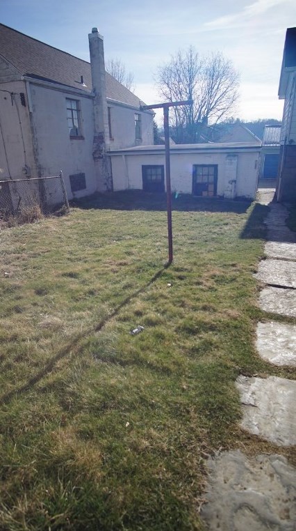 528 Roup St, Tarentum PA  15084-1504 exterior