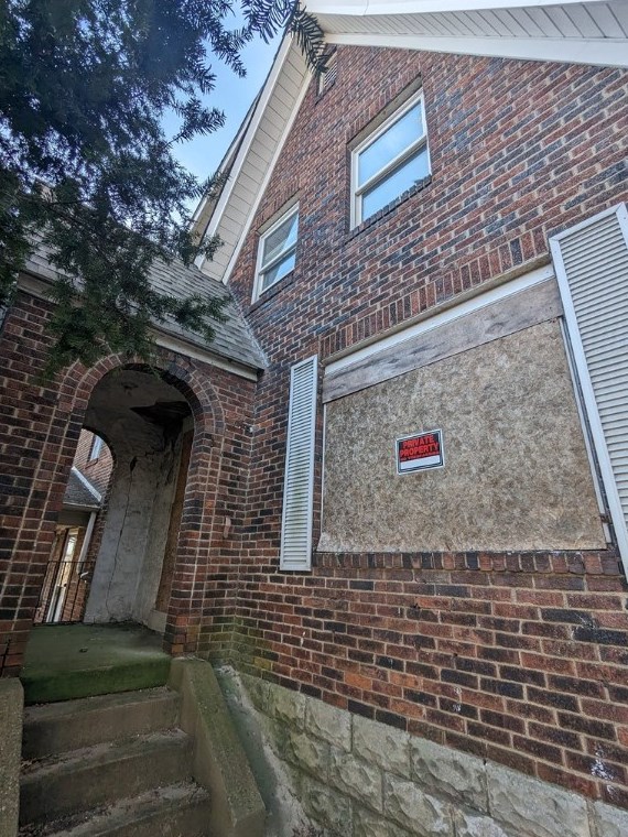 5456 Columbo St, Pittsburgh, PA 15206