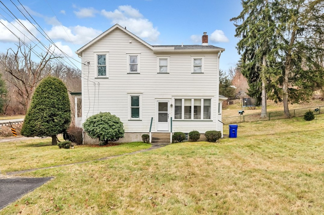 104 Barbara St, Imperial, PA 15126-1202