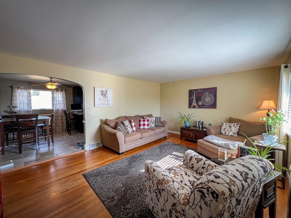 204 Highfield Rd, Butler, PA 16001-3119