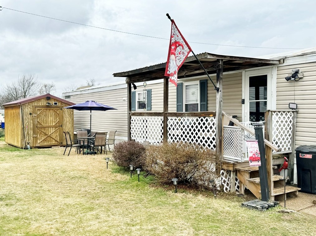 158 Wencliff Ln, Jeannette, PA 15644-2993