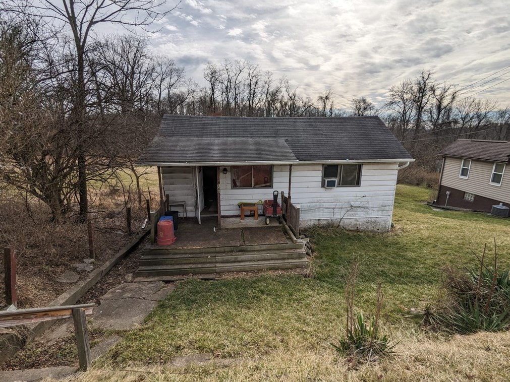 142 Tilford Rd, Pittsburgh, PA 15235