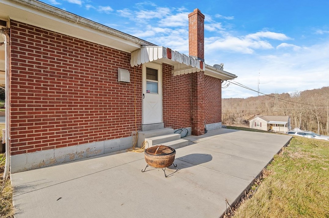 237 Lacock St, Washington PA  15301-2431 exterior