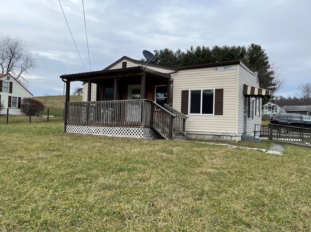 494 N Eighty Eight Rd, Fairdale, PA 15320