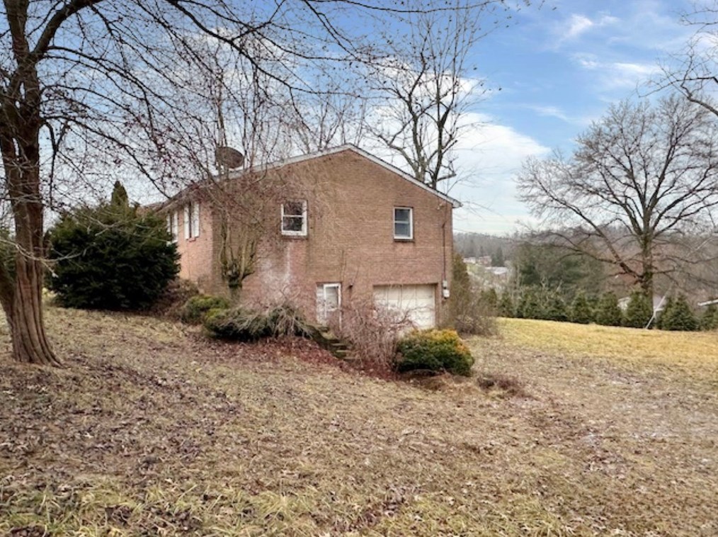 168 Wilps Dr, Herminie, PA 15637