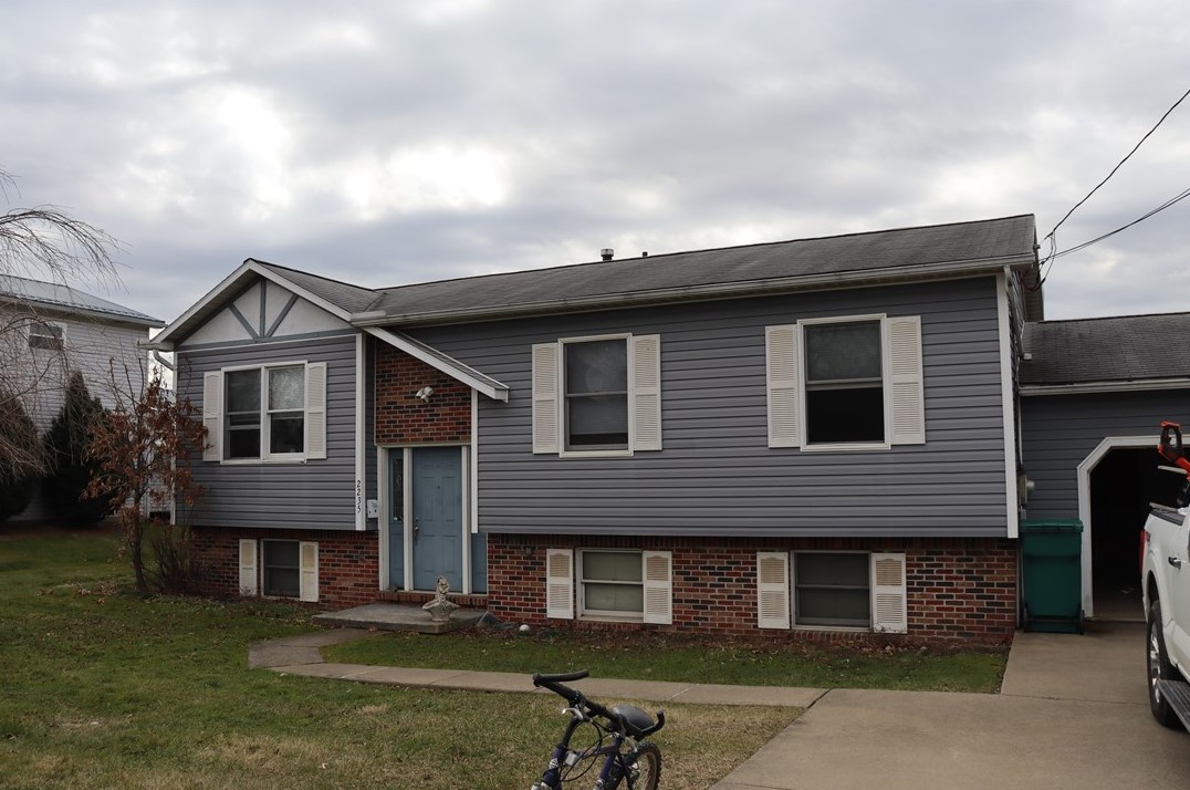 2235 Dailey Ave, Latrobe, PA 15650-3311