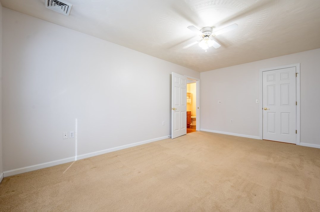 1468 Spg Crst Cir, Latrobe PA 15650-2287 exterior