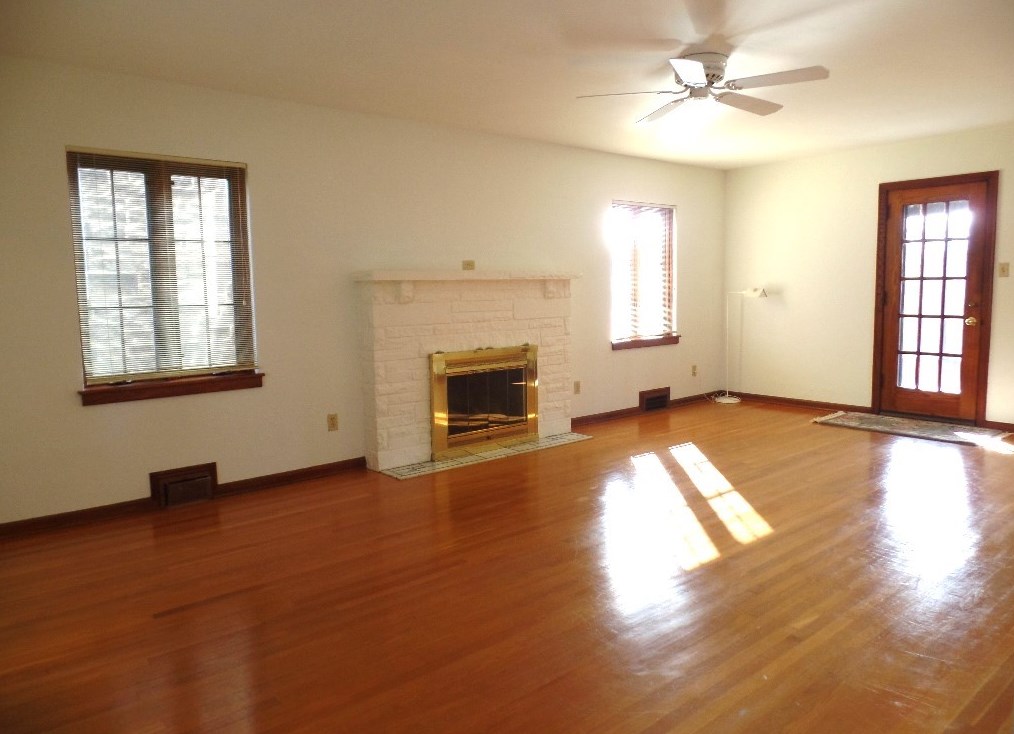 962 Summer Pl, Pittsburgh, PA 15243