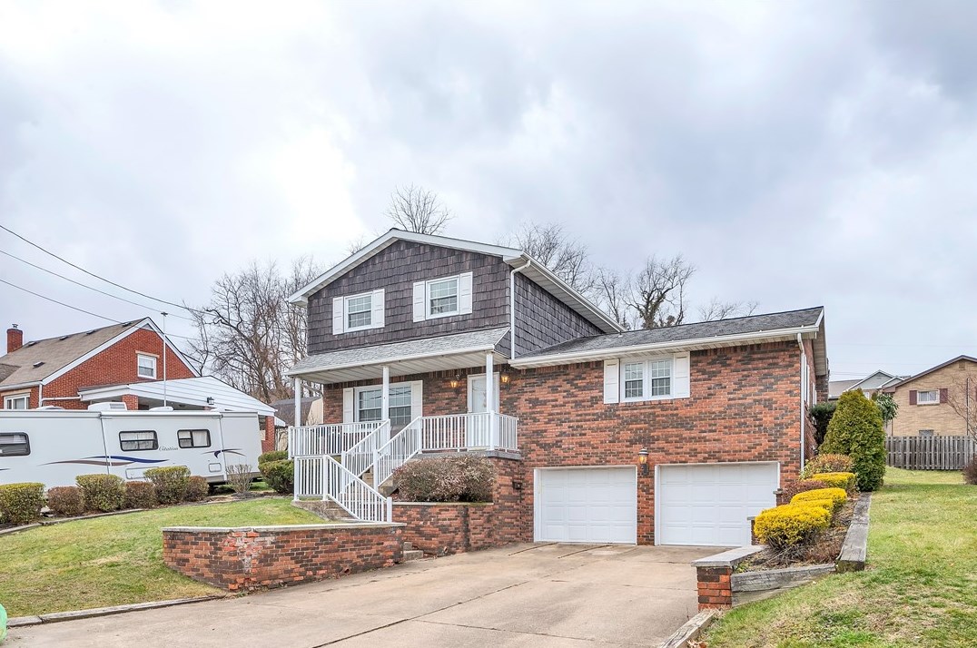 1001 Ohio Ave, Jeannette, PA 15644-2728