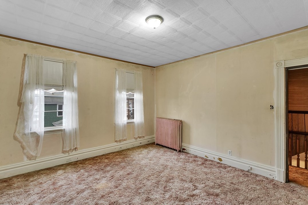 613 7th St, Apollo PA  15613-1036 exterior