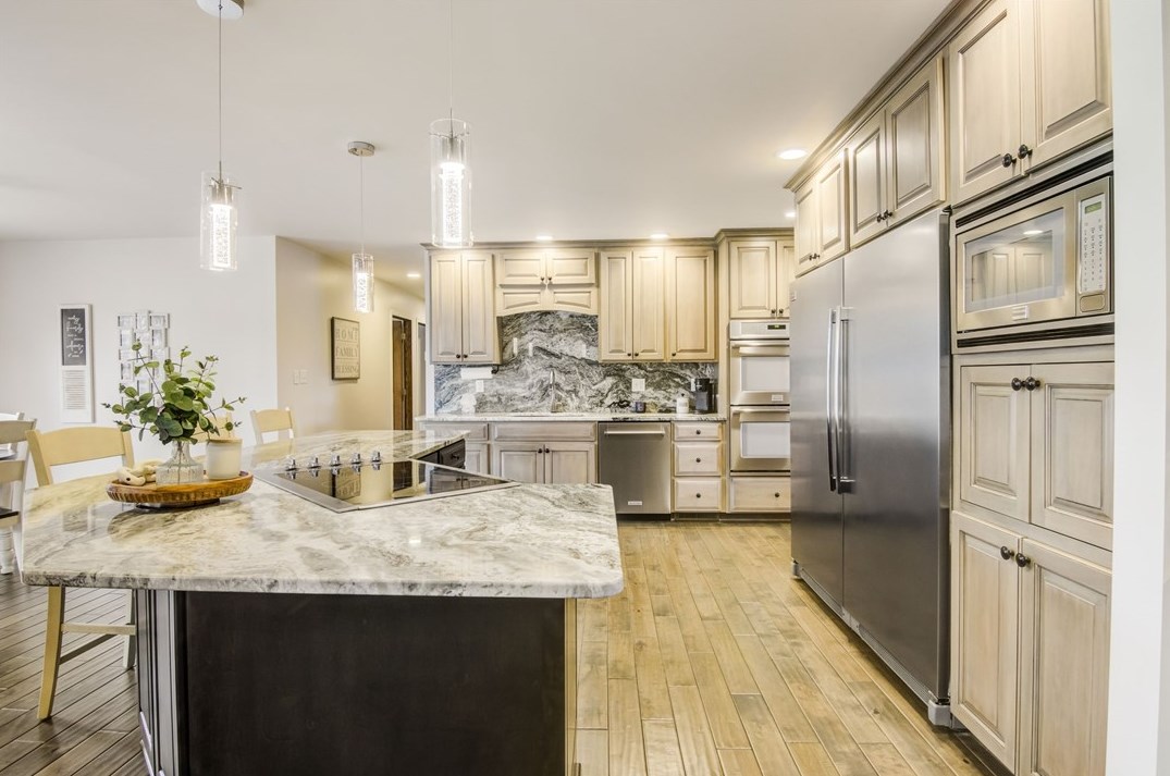 323 Blackhawk Rd, Beaver Falls PA  15010-1405 exterior