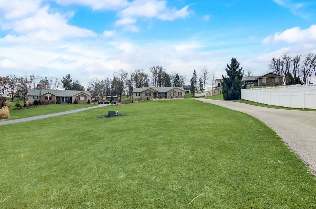 323 Blackhawk Rd, Beaver Falls PA  15010-1405 exterior