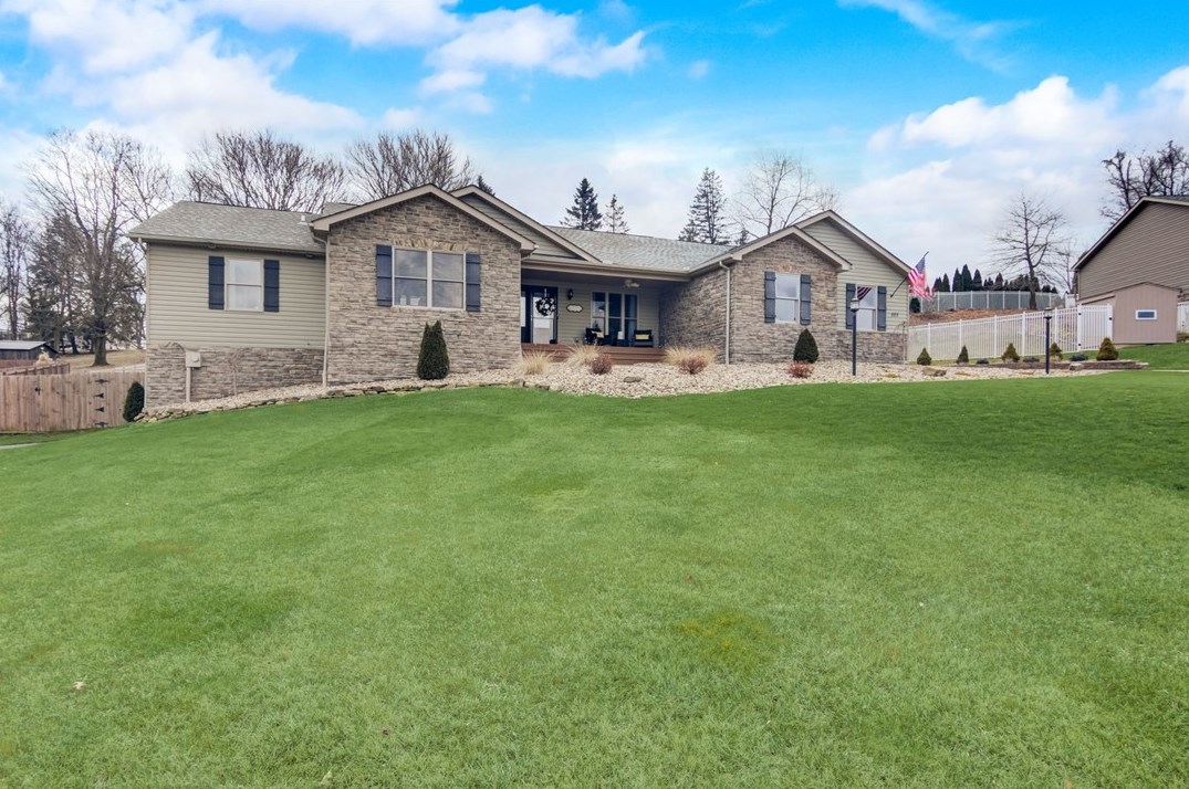 323 Blackhawk Rd, Beaver Falls PA  15010-1405 exterior