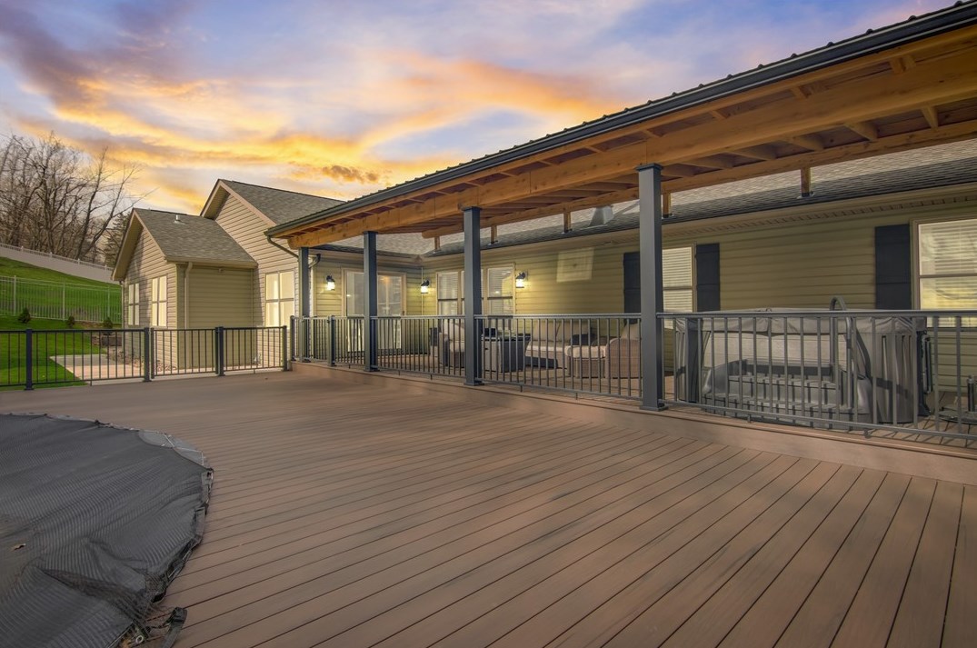 323 Blackhawk Rd, Beaver Falls PA  15010-1405 exterior