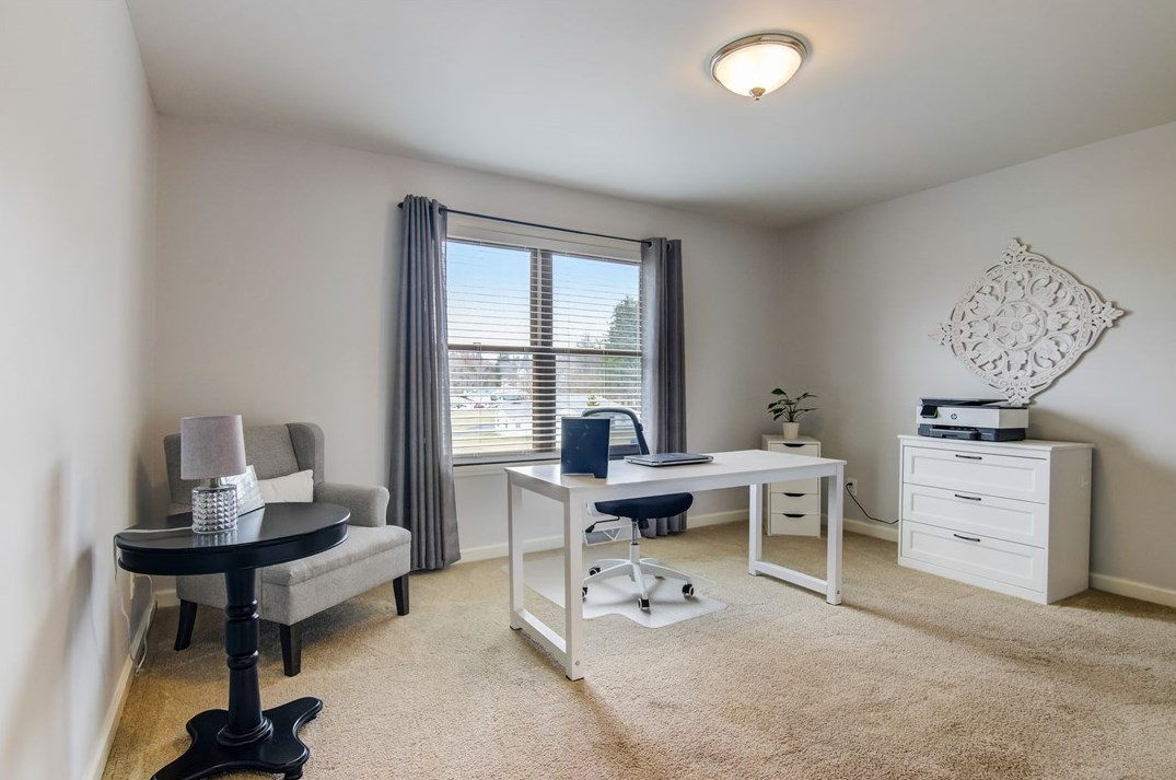 323 Blackhawk Rd, Beaver Falls PA  15010-1405 exterior