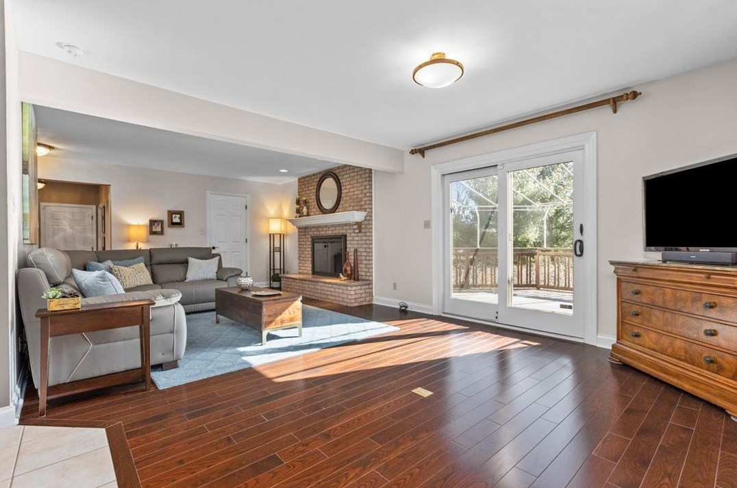 118 Woodside Dr, Canonsburg PA  15317-3244 exterior