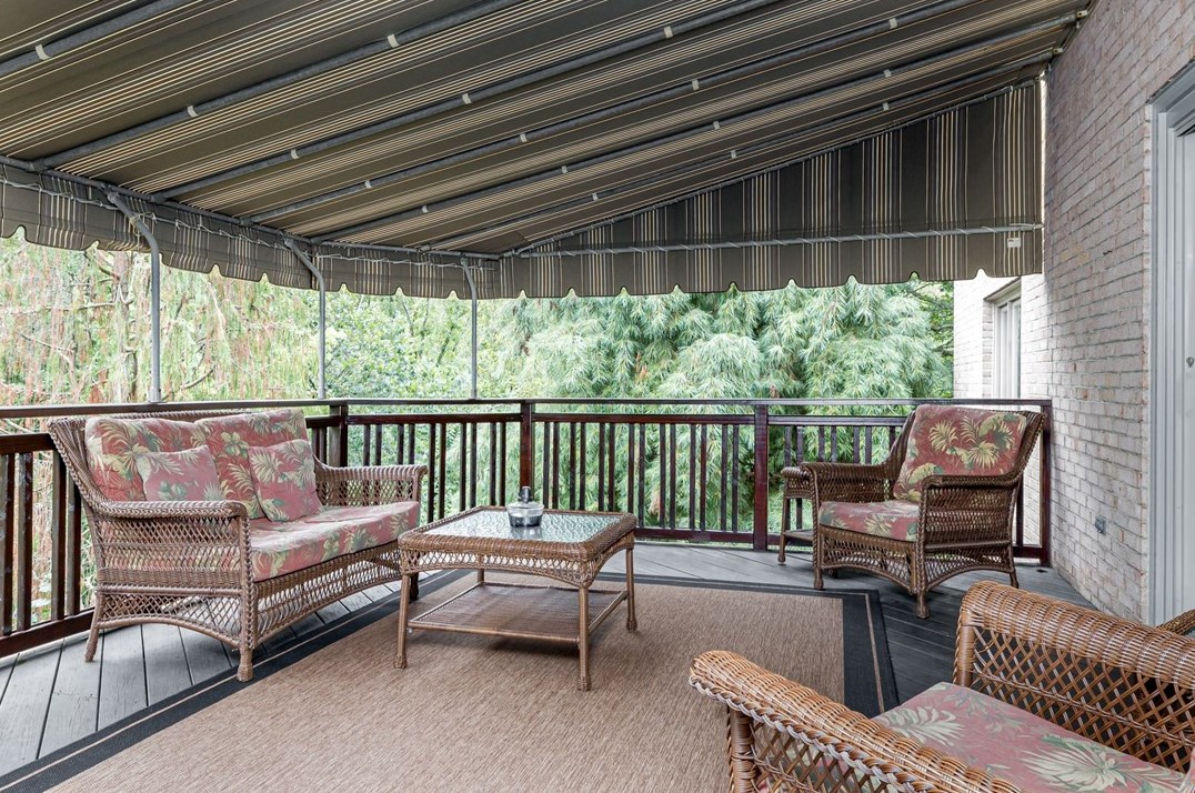 118 Woodside Dr, Canonsburg PA  15317-3244 exterior