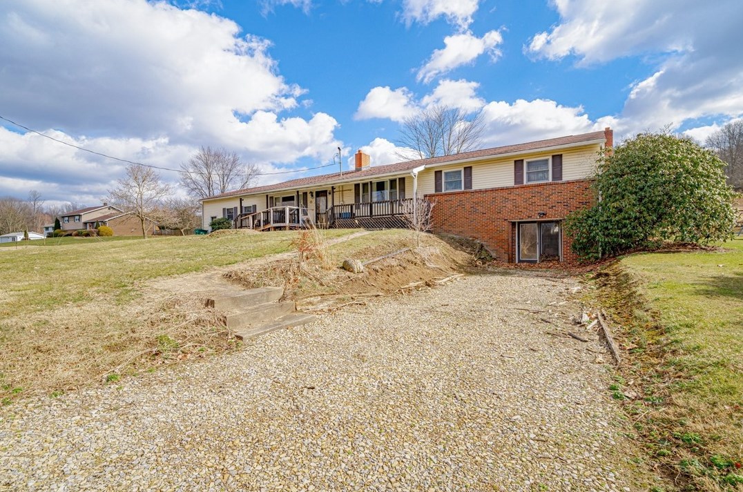 294 Gray Station Rd, Blairsville, PA 15717-4346
