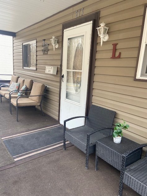 213 Crawford Run Rd, Creighton, PA 15030