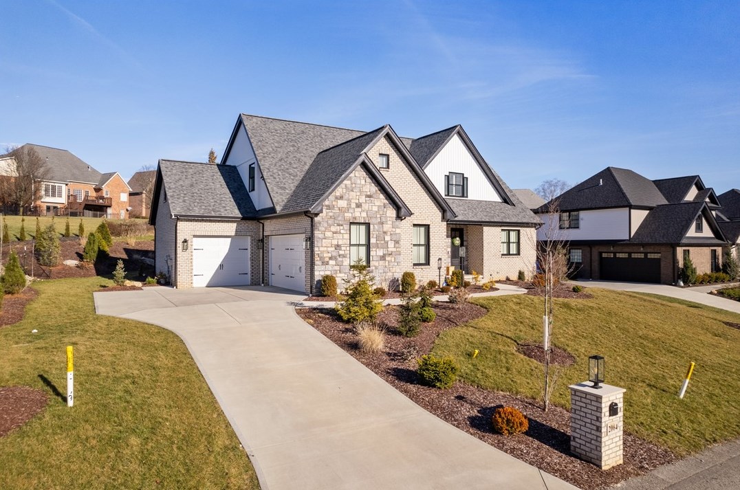 2064 Breezewood Dr, Canonsburg, PA 15317