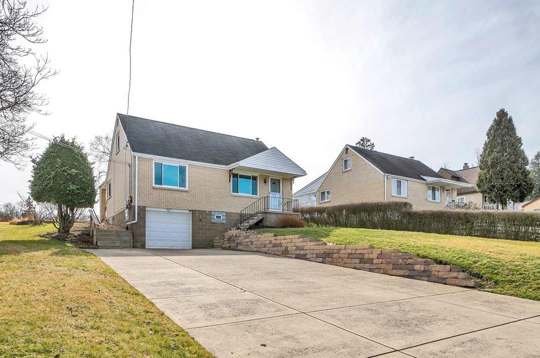 6388 Lowell Dr, Verona, PA 15147