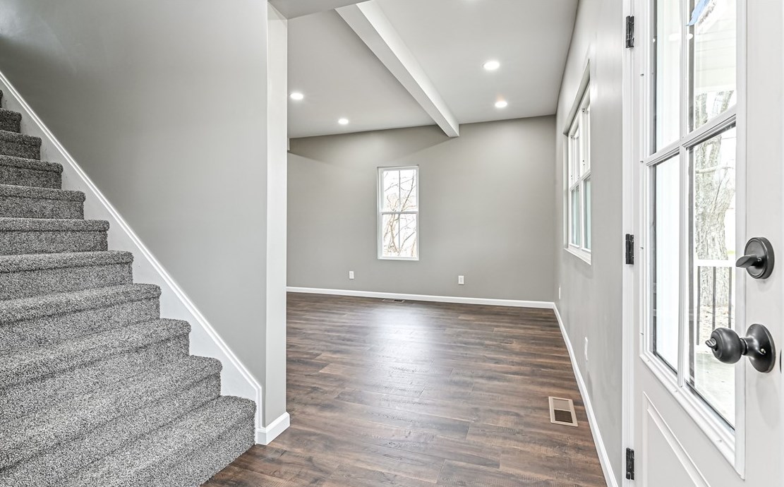 2002 Harlansburg Rd, New Castle, PA 16101