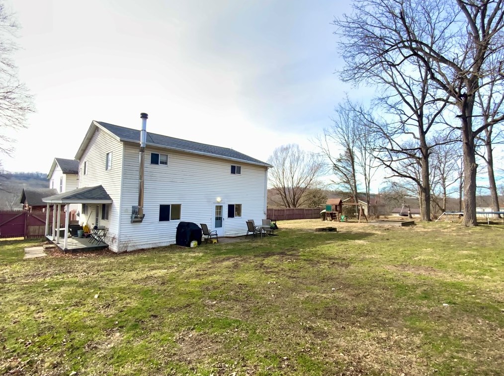 32 Shin Hill St, Joffre, PA 15053