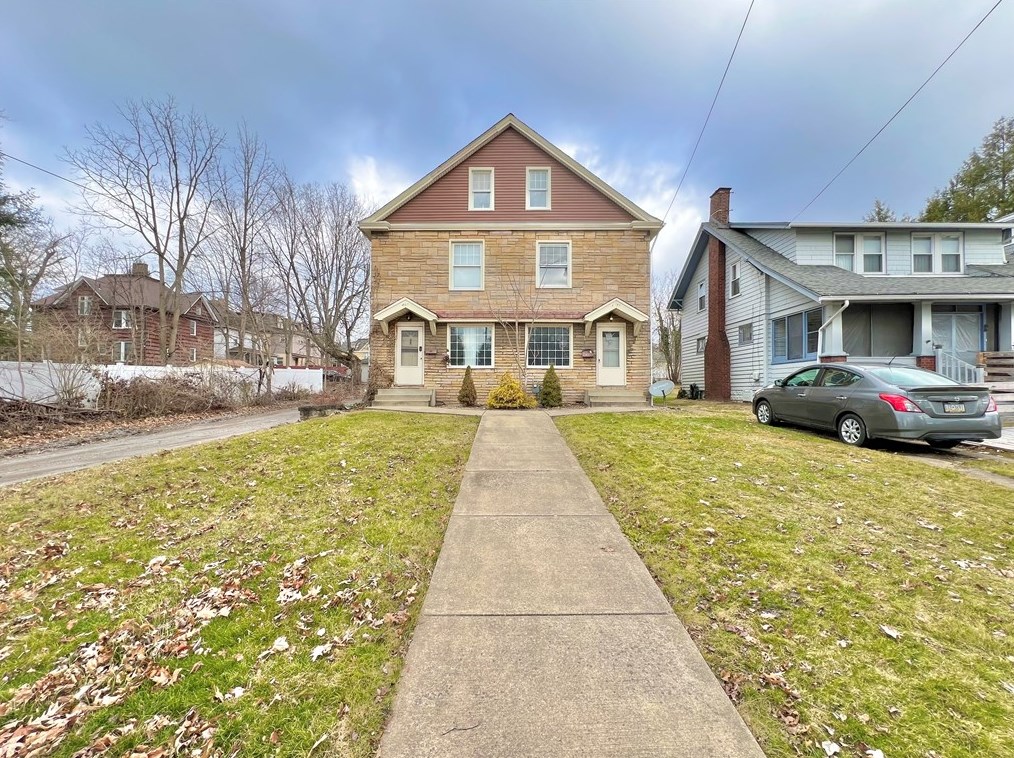 407 E Clen Moore Blvd, New Castle, PA 16105