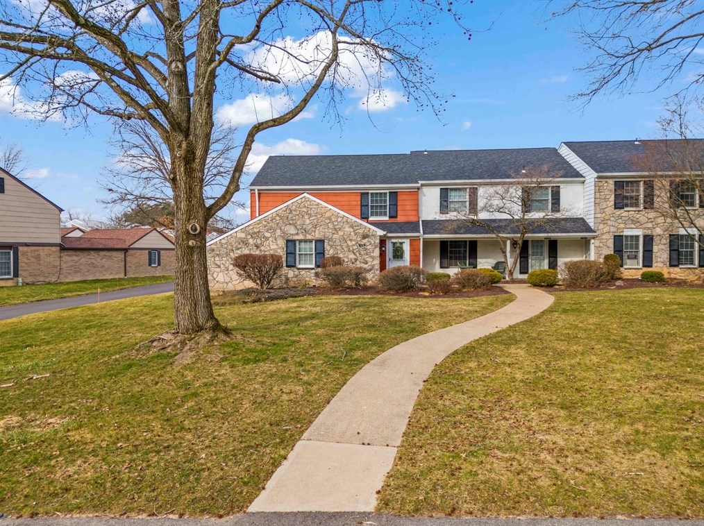 114 Roscommon Pl, Canonsburg, PA 15317-2446