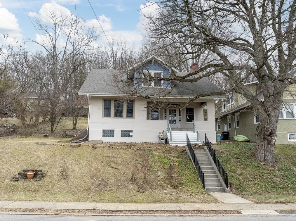 312 Kings Hwy, Collier Township, PA 15106-1015