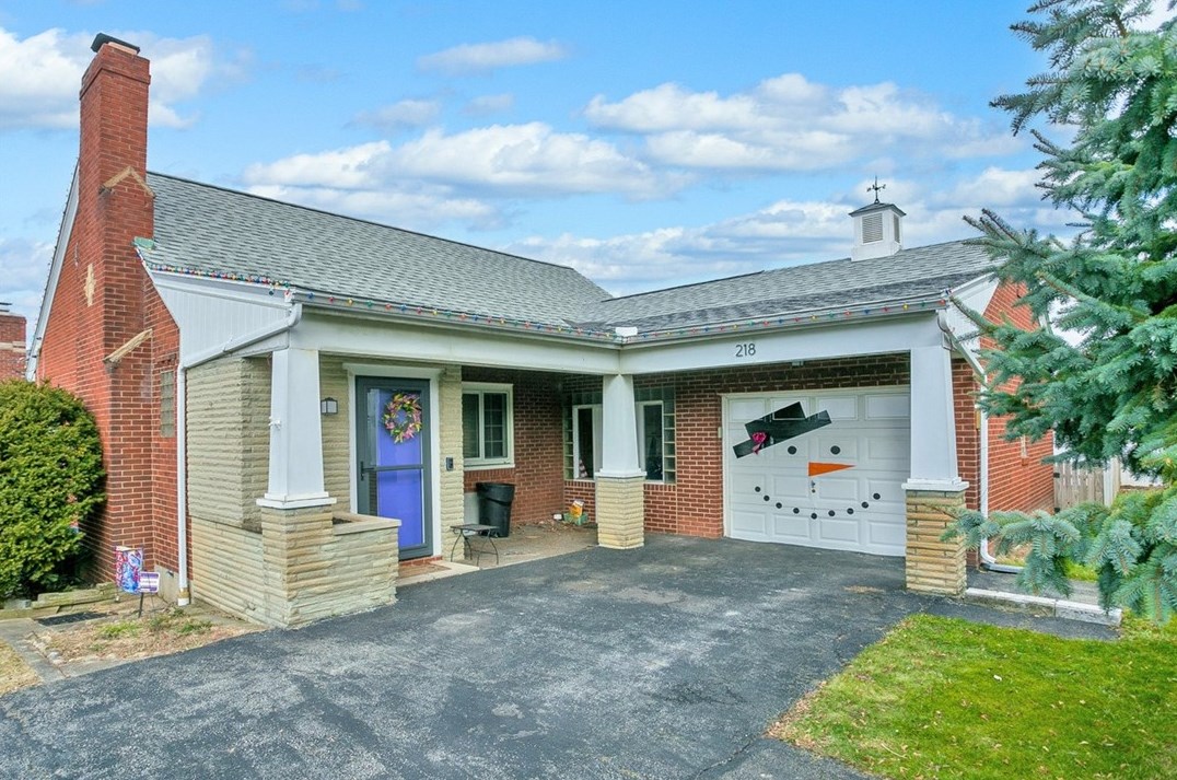 218 Margaret Ave, Jeannette, PA 15644
