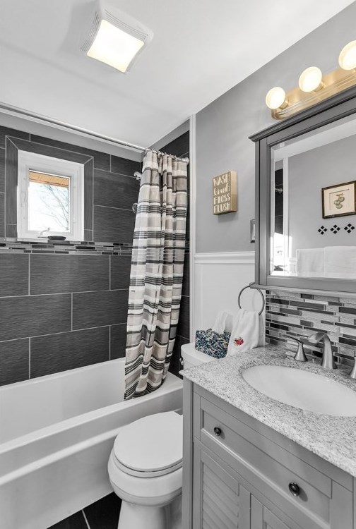 1532 Marion Dr, Finleyville PA  15332-1538 exterior