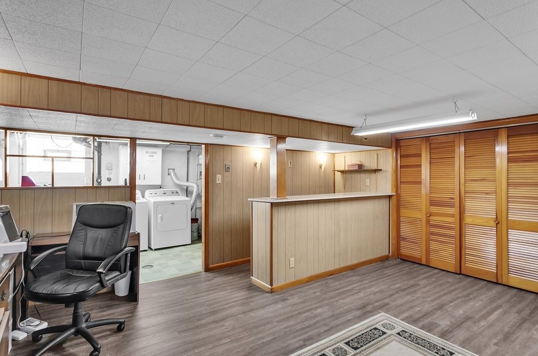 1532 Marion Dr, Finleyville PA  15332-1538 exterior