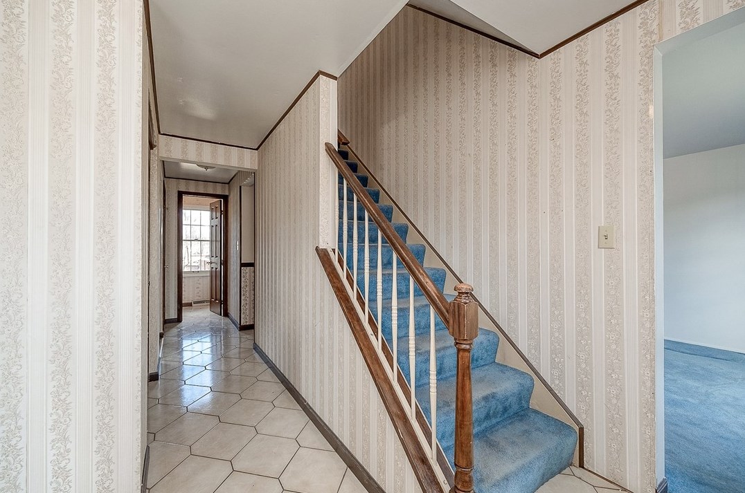 104 Autumn Dr, Trafford, PA 15085-1453