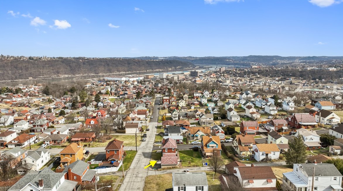 1000 Morton Ave, Mckeesport PA  15133-3930 exterior