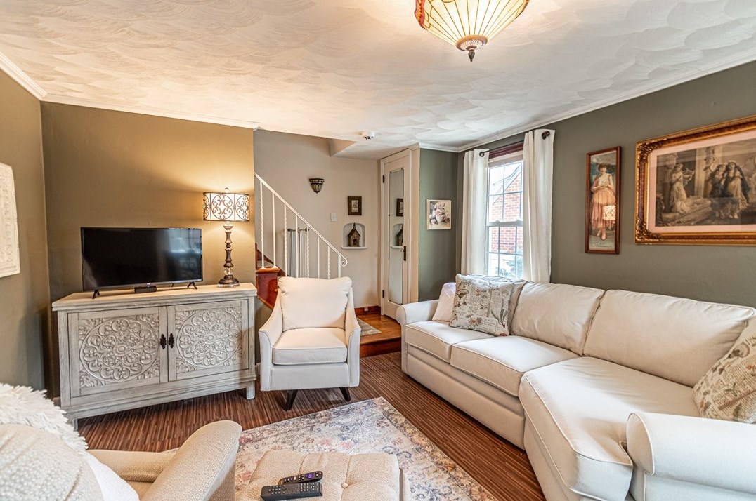 453 Riverview Dr, New Kensington, PA 15068