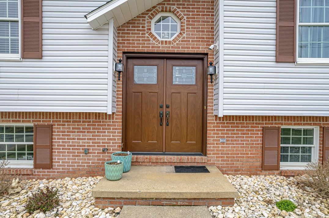 11260 Wagner Dr, North Huntingdon, PA 15642