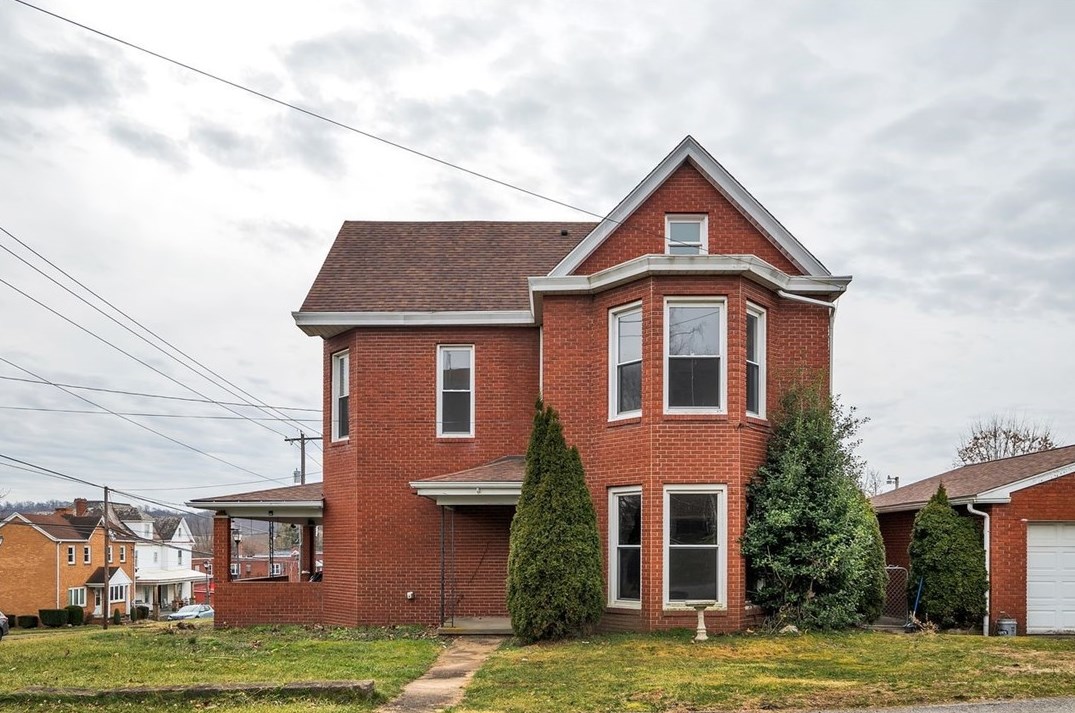 307 Liberty St, Perryopolis PA  15473-5306 exterior