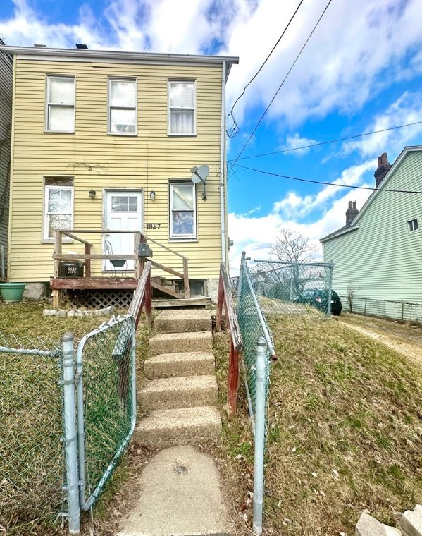 1827 Waite St, Pittsburgh, PA 15210